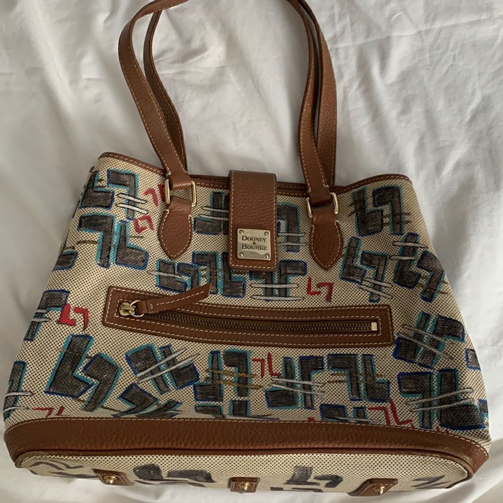 Dooney & Bourke shoulder bag